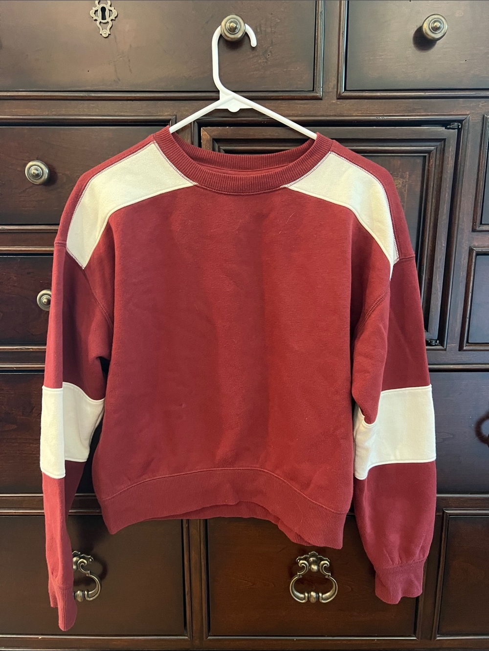 Universal Thread Red and Cream Crewneck Sweatshirt